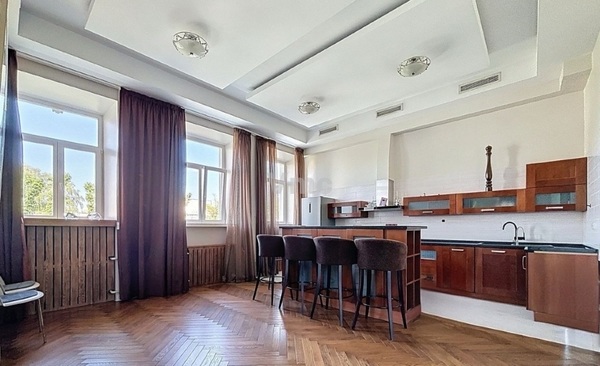 Объект по адресу Москва г, Неглинная ул, д. 18