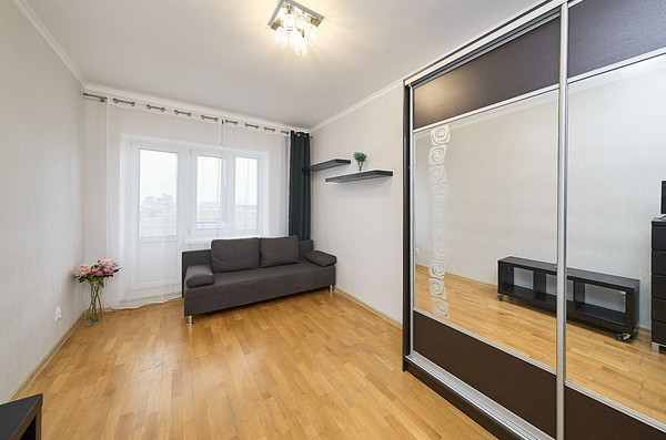 Фото квартиры по адресу Санкт-Петербург г, Варшавская ул, д. 19к2