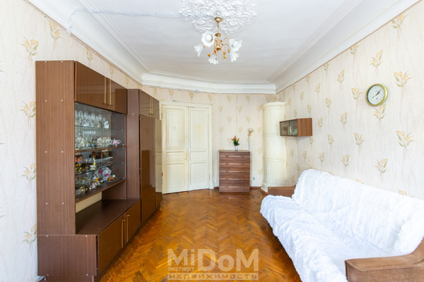 Фото квартиры по адресу Санкт-Петербург, Большой П.С. пр-кт, 63 