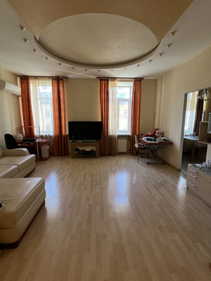 Фото квартиры по адресу Санкт-Петербург, Лиговский пр-кт, 87В 