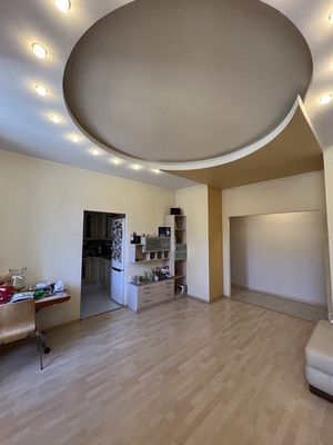 Фото квартиры по адресу Санкт-Петербург, Лиговский пр-кт, 87В 