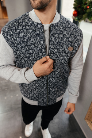 Бомбер серо-синий клетка