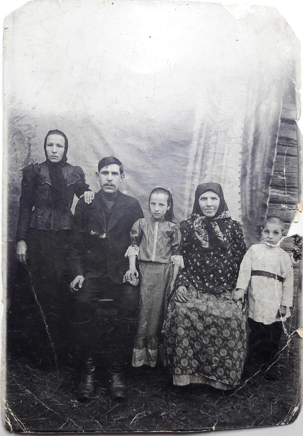 Три поколения на одной фотографии