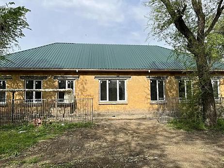 В целях мониторинга и контроля процесса капитального ремонта филиала районной детской школы искусств в Верхнем Баскунчаке, начальник управления культуры и директор образовательного учреждения провели выездную инспекцию.