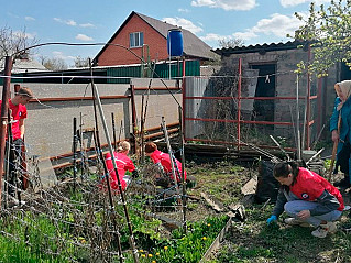  Донские волонтеры помогают ветеранам