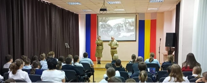 В Обливской почтили память героев