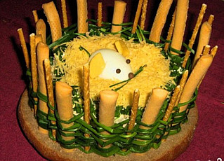 Салат с ананасами