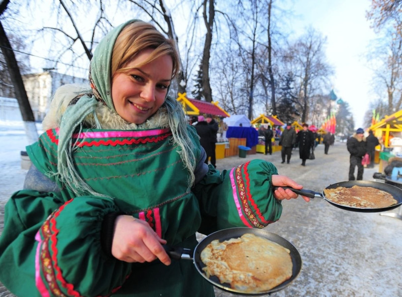 Как сделать застолье на Масленицу полезным