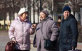 Правительство утвердило стратегию в интересах старшего поколения