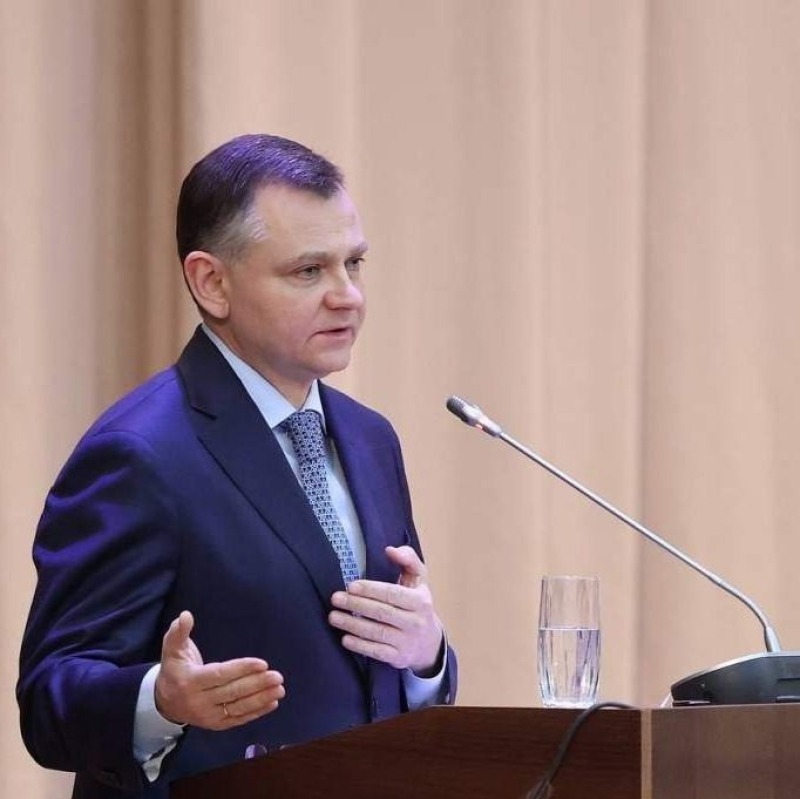 Юрий Слюсарь поздравил представителей муниципальной власти с Днем местного самоуправления