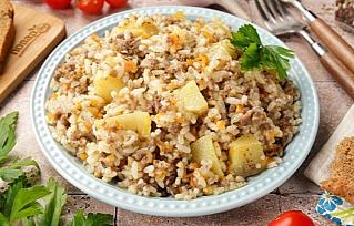 Картофель с фаршем и рисом