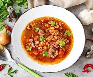 Классическое "Харчо" с солеными огурцами