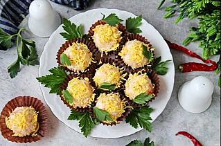 Сырные шарики с красной рыбой
