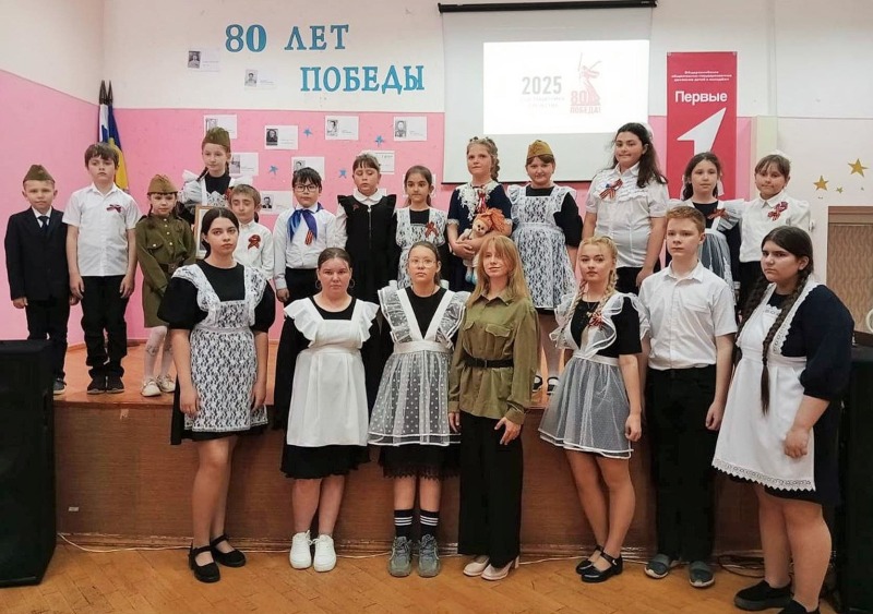 Советские школьники прочли проникновенные строки о войне