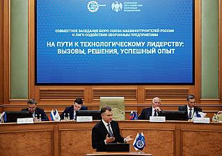 Юрий Слюсарь: «Ежемесячно в Ростовской области выпускают до ста тысяч беспилотников»
