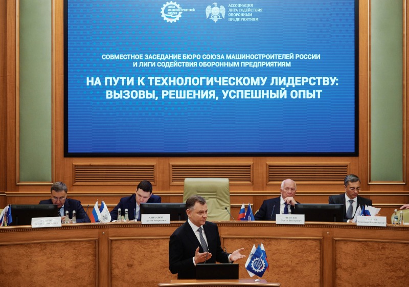Юрий Слюсарь: «Ежемесячно в Ростовской области выпускают до ста тысяч беспилотников»