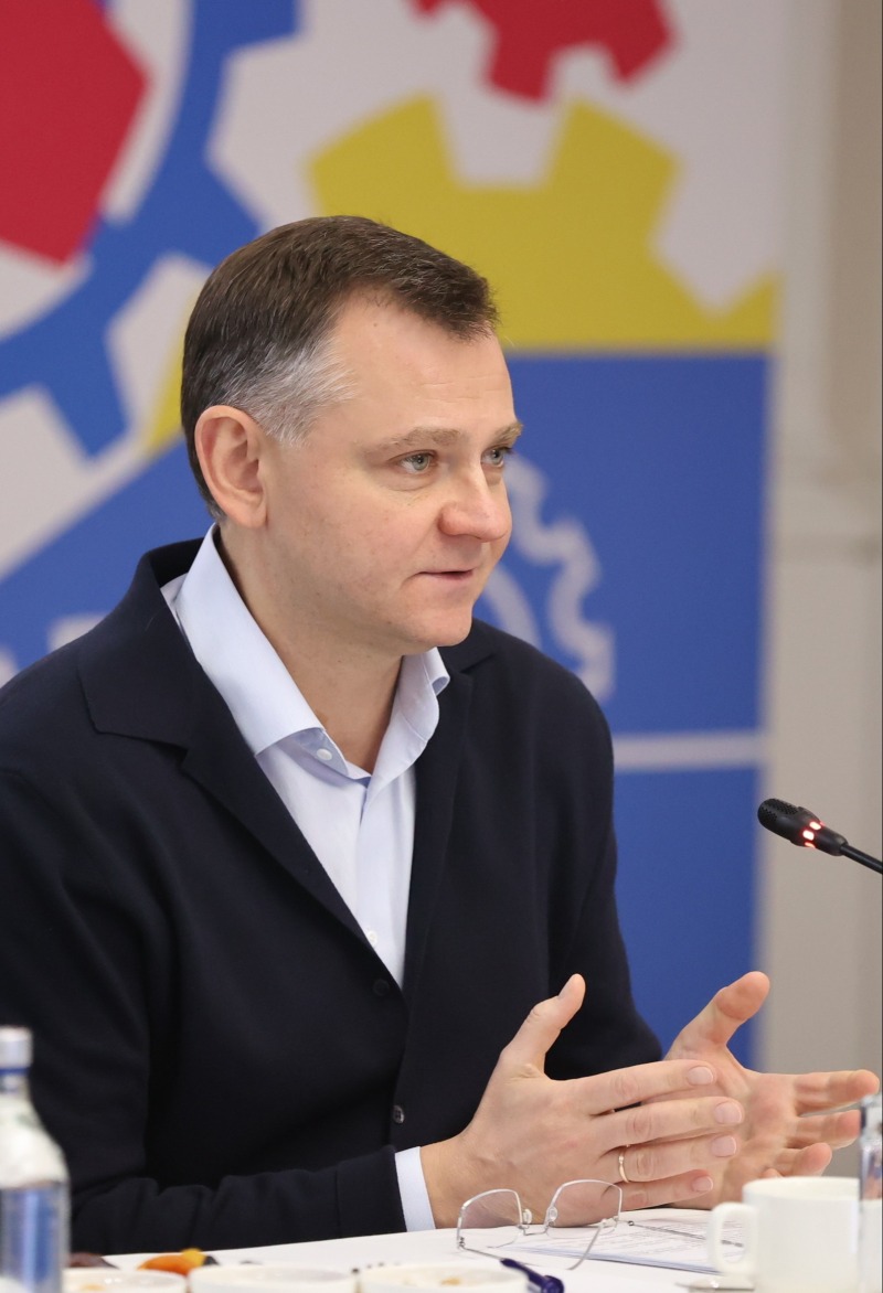 Юрий Слюсарь поздравил с  праздником сотрудников и ветеранов пограничной службы