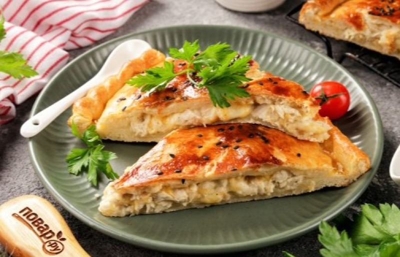 Бездрожжевой пирог с курицей
