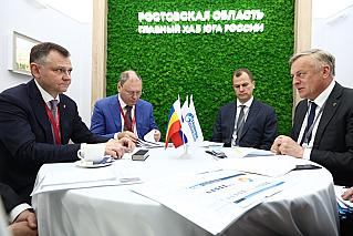 Планы по догазификации Дона Юрий Слюсарь обсудил с руководством «Газпром межрегионгаз»