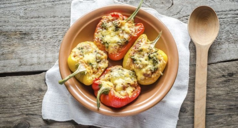Перцы, фаршированные кашей и сыром