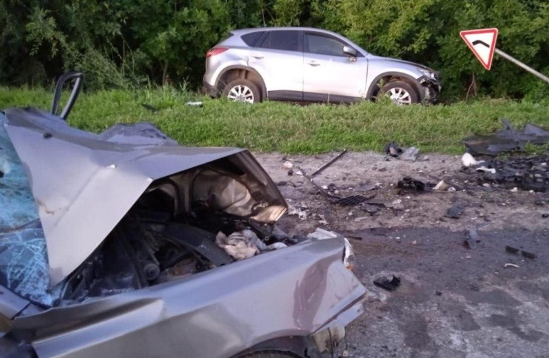 В Ростовской области подростки попали в аварию, есть погибший