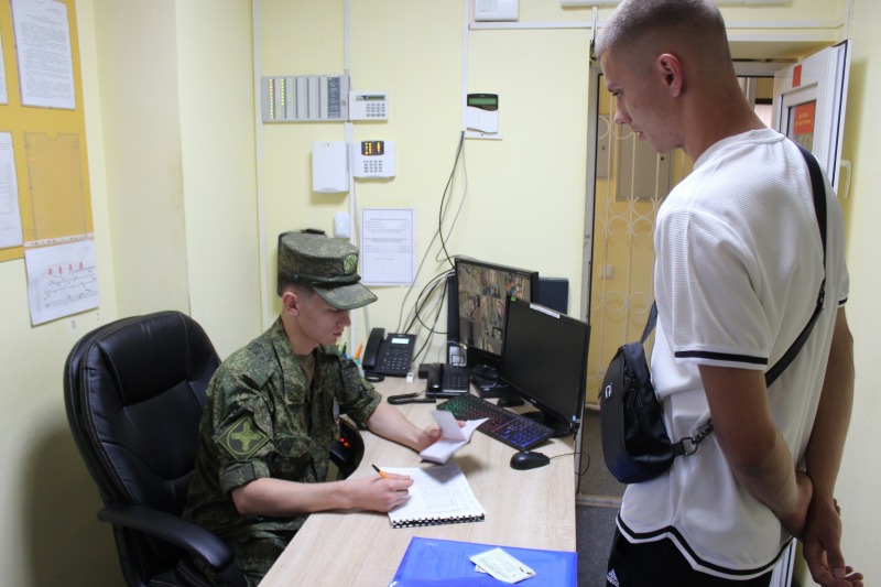 В Ростовской области все больше граждан выбирают контрактную службу