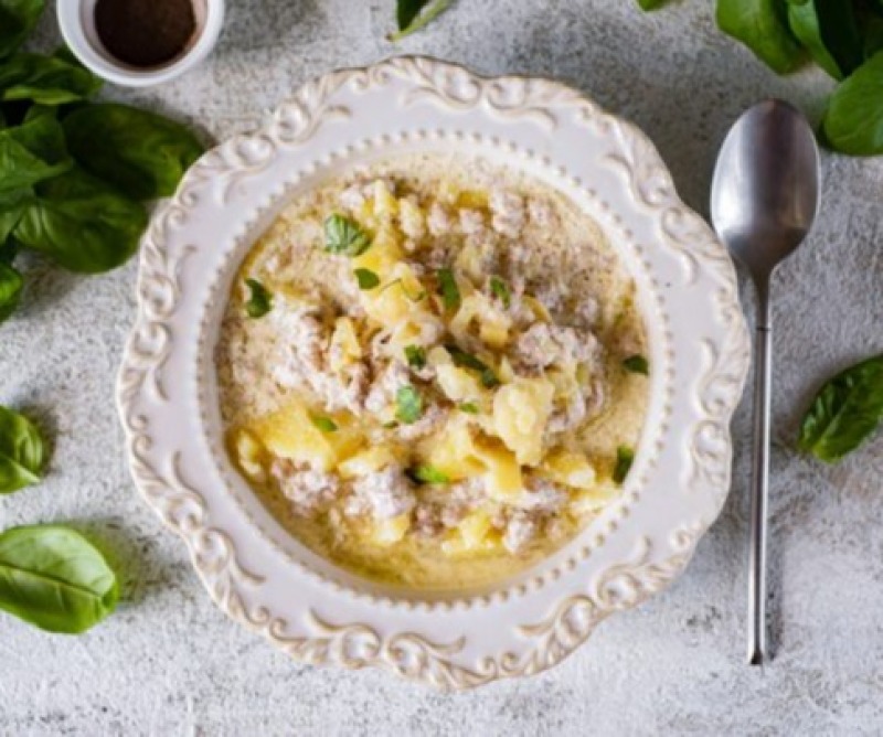 Картошка с фаршем в горшочках