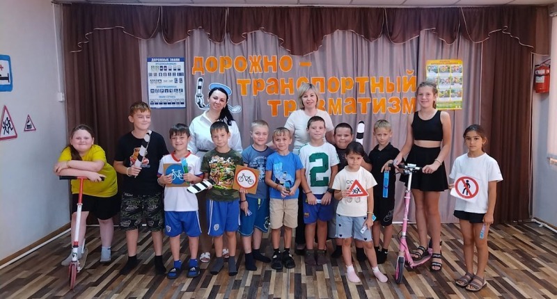 В Советском районе детям в игровой форме напомнили о ПДД