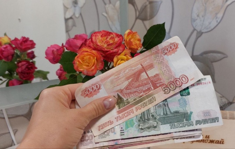 Зарплаты бюджетников проиндексируют в октябре