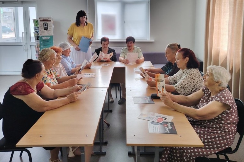 Обливские пенсионеры узнали, как противодействовать мошенникам