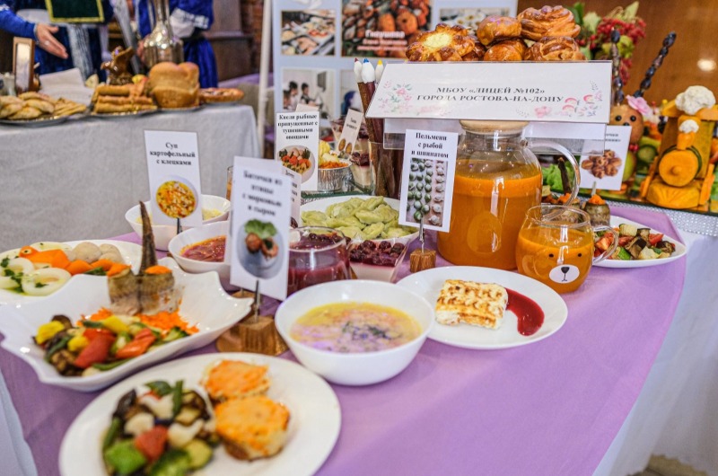 Названы две лучшие школьные столовые в Ростовской области