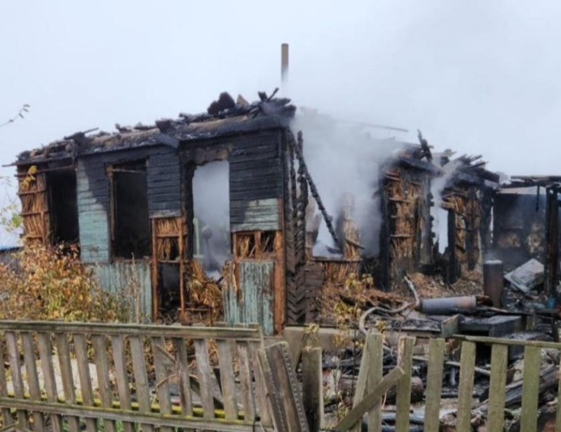 Ночной пожар унес жизни двух человек