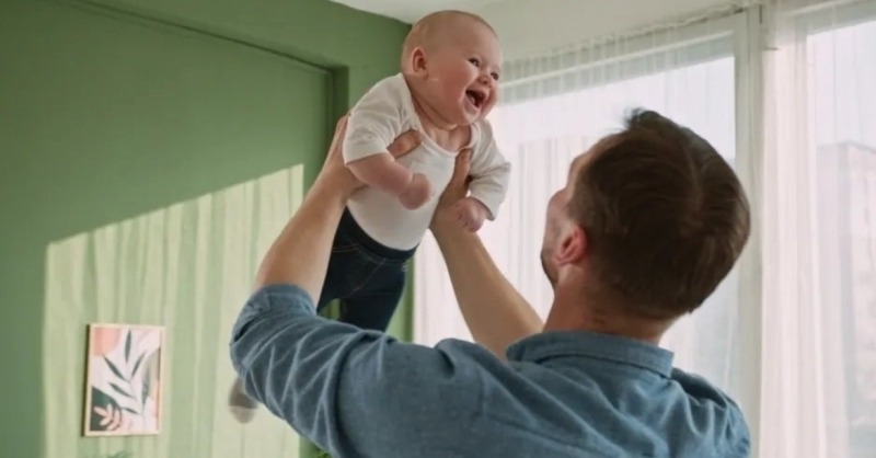 Отцам предложили давать отпуск при рождении ребенка