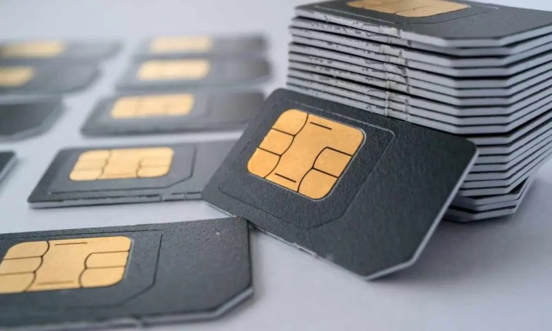 С 1 ноября операторы связи смогут блокировать лишние сим-карты