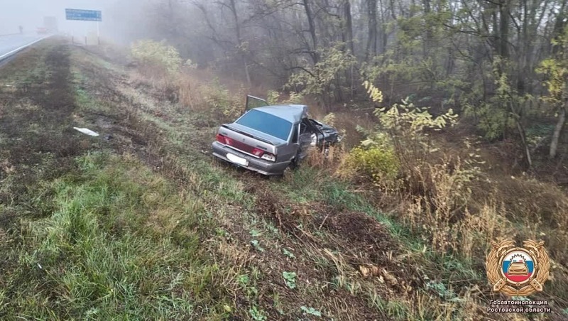 Водитель легковушки погиб, столкнувшись с двумя грузовиками