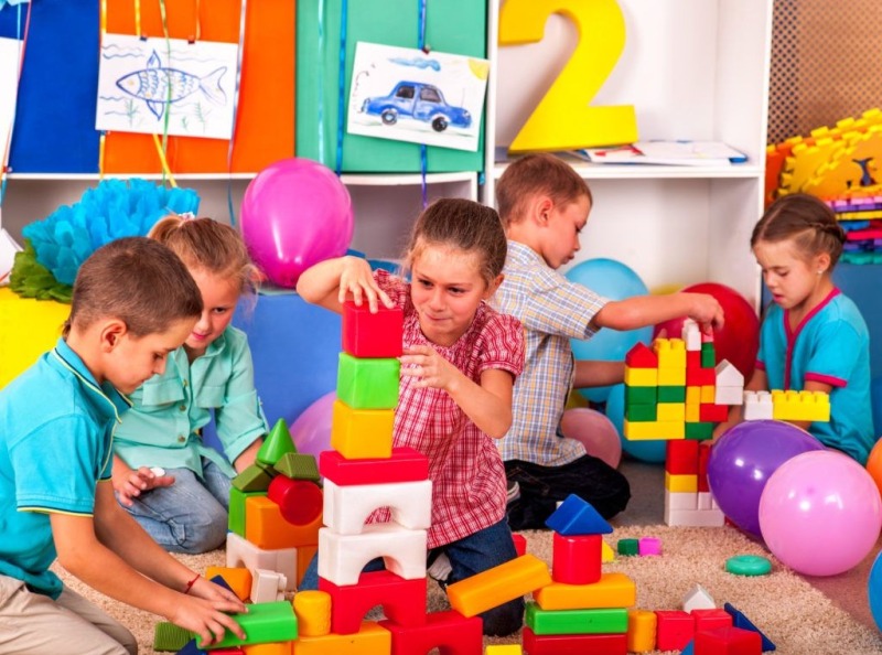 В России могут существенно увеличить компенсацию  родительской платы за детсад