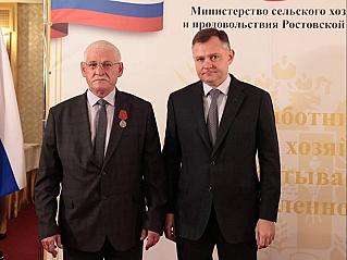 Механизатор из Советского района отмечен медалью «За заслуги перед Отечеством»