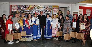 «В дружбе народов – единство России»: обливчан объединили национальные блюда, культура и творчество