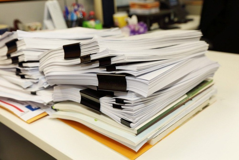 Начисляла себе незаконные выплаты