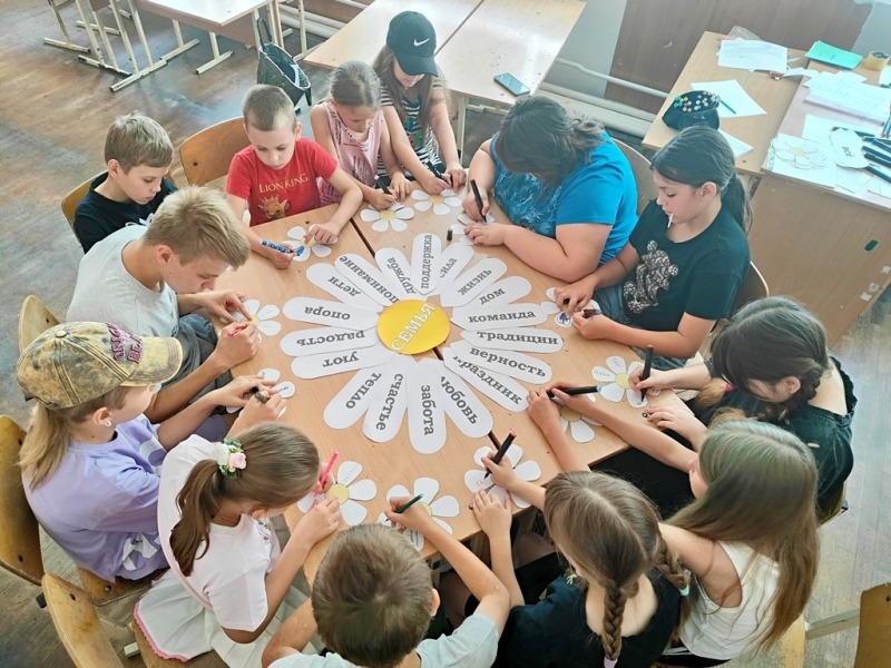 В Обливском районе уделяют внимание вопросам семейного воспитания