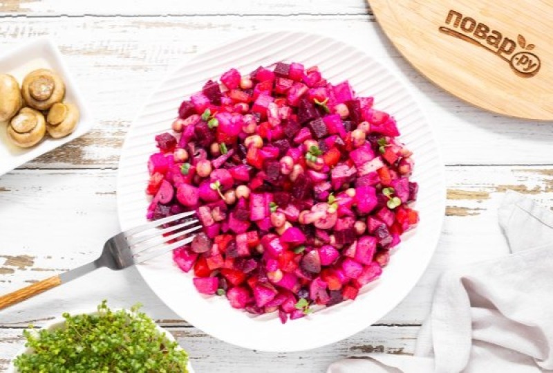 Винегрет с маринованными грибами