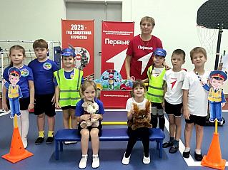 «Хочу служить в полиции!»: обливские дошкольники приняли участие в тематических соревнованиях