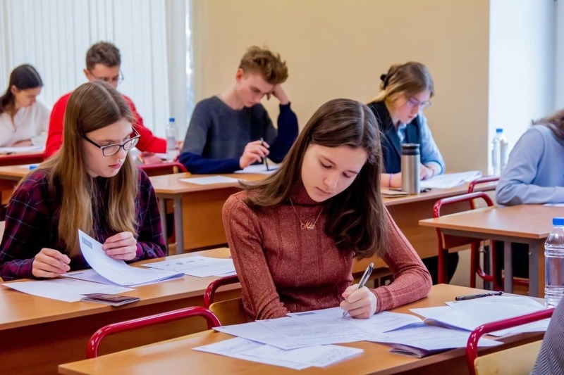 Два экзамена вместо четырех: девятиклассникам Дона упростят поступление в колледжи
