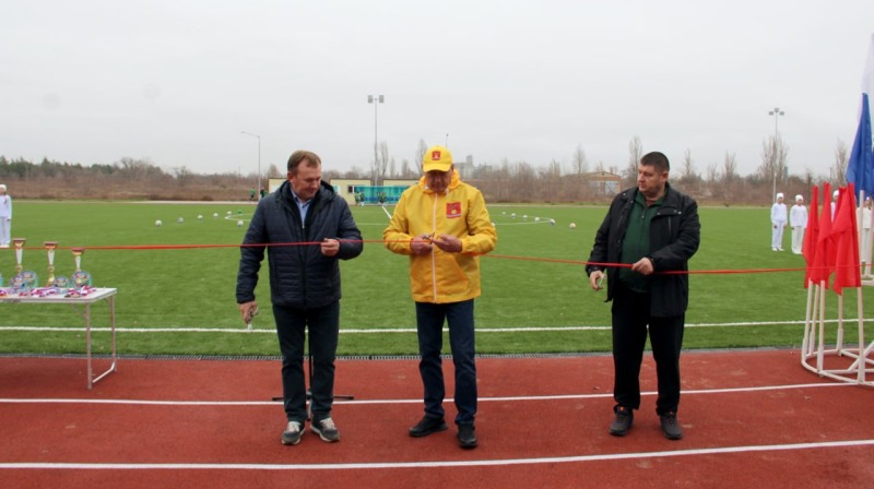 Спорт для всех: в Обливской открыли многофункциональный стадион