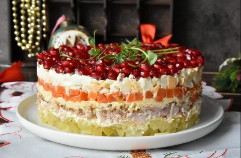 Салат с гранатом