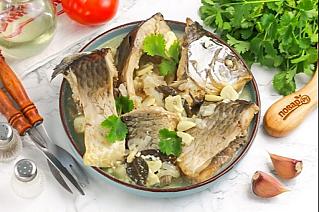 Тушеный карась