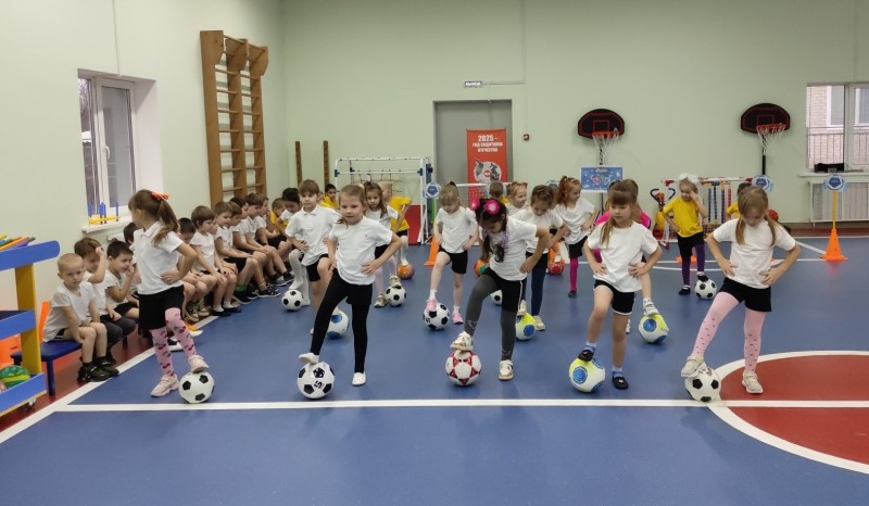 Футбол – не только для мальчишек