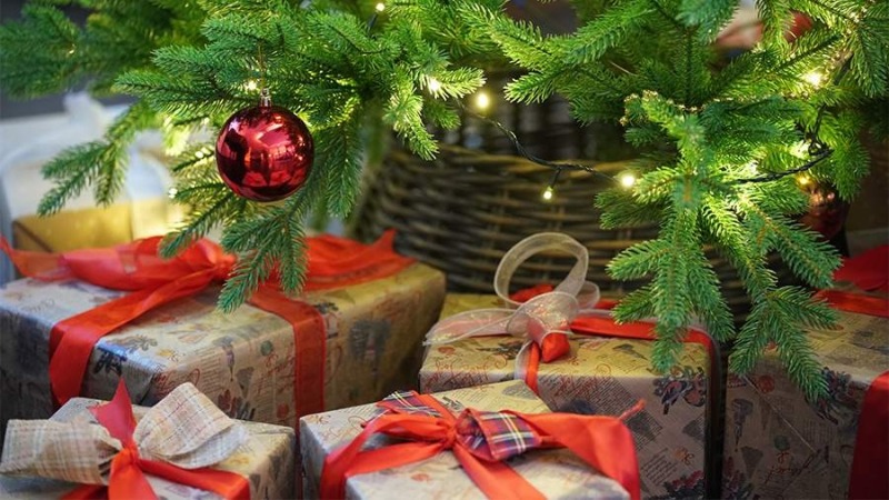 В Роспотребнадзоре запустили горячую линию по выбору подарков