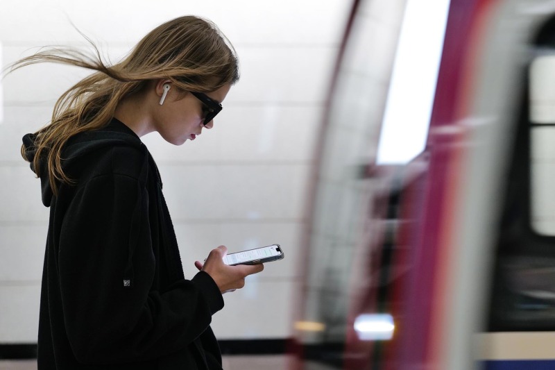 Сколько времени россияне проводят в интернете?