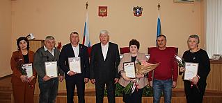 Жители Обливского района получили поощрения Донского парламента